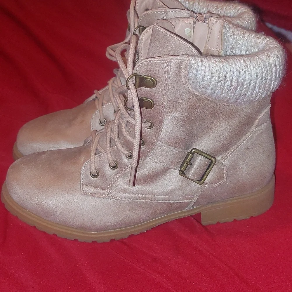 Girls/women boots - Picture 1 of 4